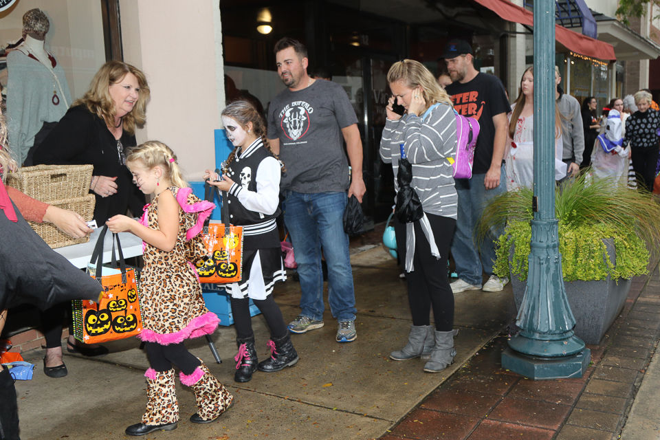 Halloween Trick or Treat Downtown Morganton 2019-9616.JPG